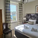 Old Kings Head 3*
